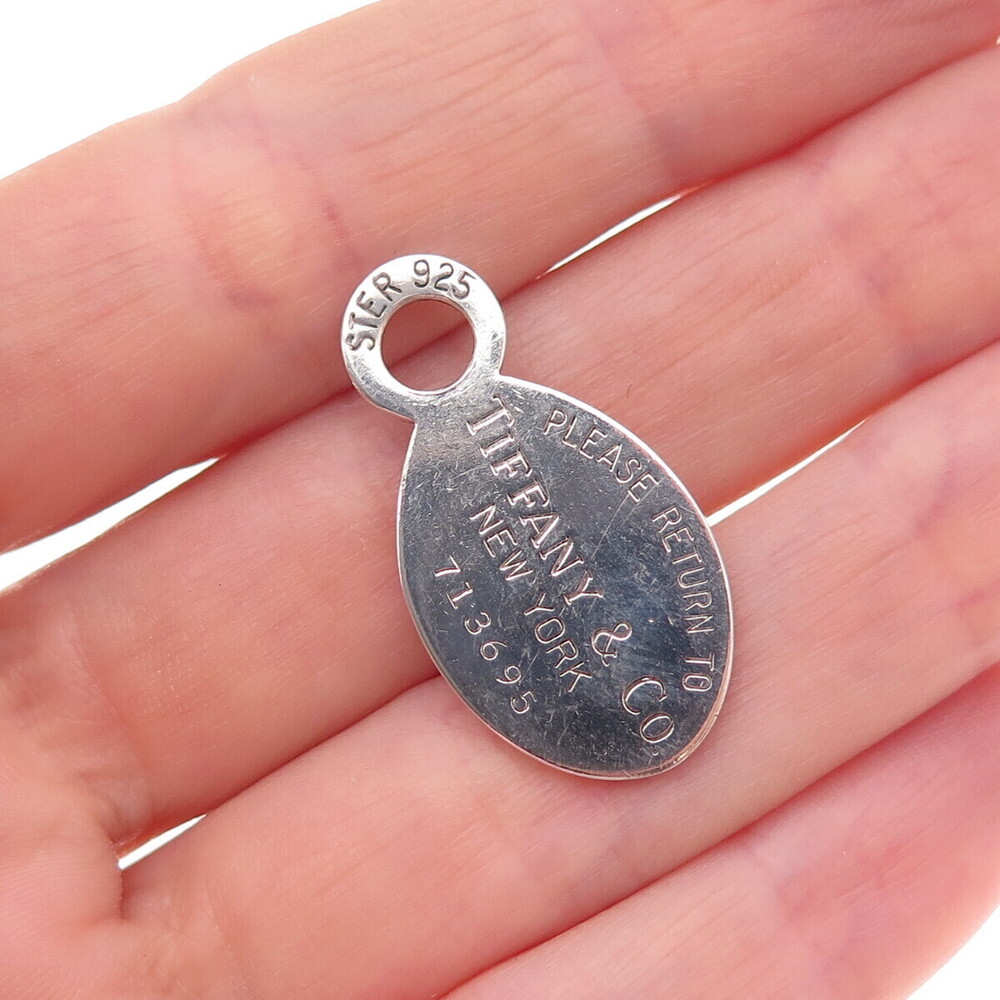 Tiffany & Co. 925 Sterling Silver Vintage Return to Tiffany Oval Tag Pendant